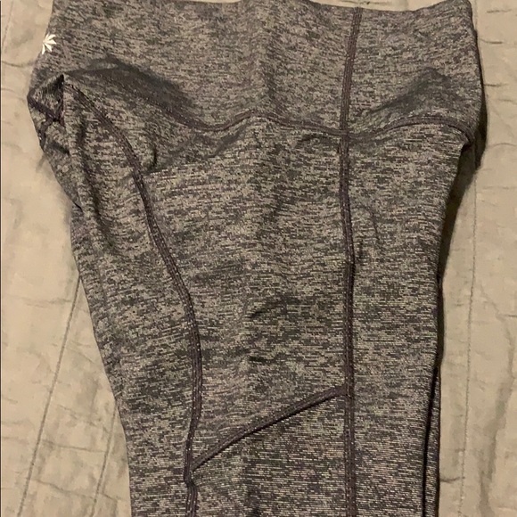 Athleta chat crops - Picture 3 of 4